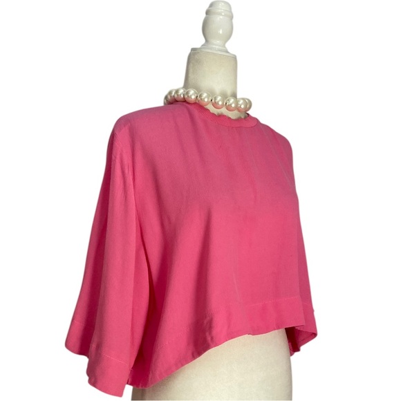 FARM Rio Boxy Chiffon Crop Top Crewneck Short Sleeves in Pink Petunia - Picture 9 of 10